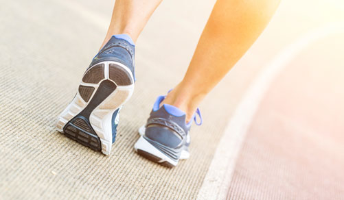 Trouvez une nouvelle paire de baskets femme pour courir sur vente-privee