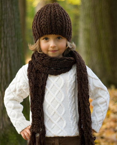 Pull, bonnet et écharpe pour enfant